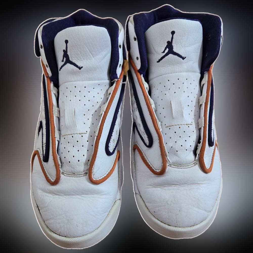 7.5 Air Jordan OG 'Suns' Sneakers